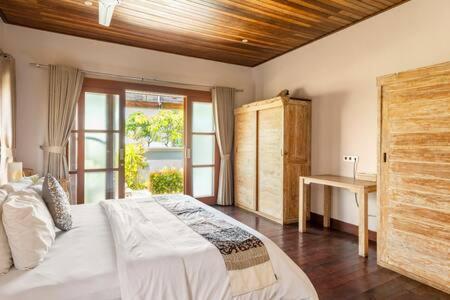 Villa Agung Lembongan Extérieur photo